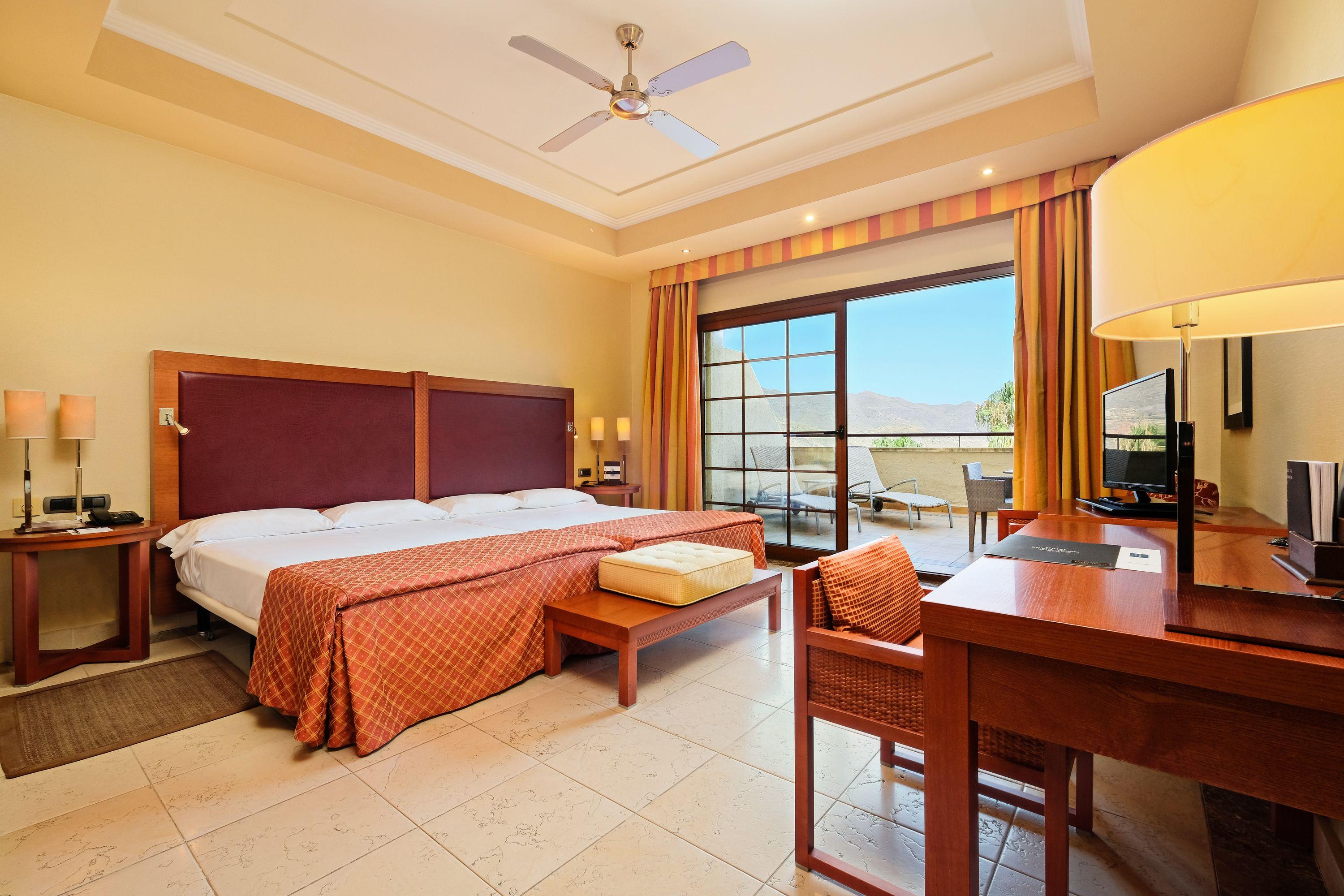 אגוואדולסה Hotel Envia Almeria Spa & Golf מראה חיצוני תמונה A room at the hotel