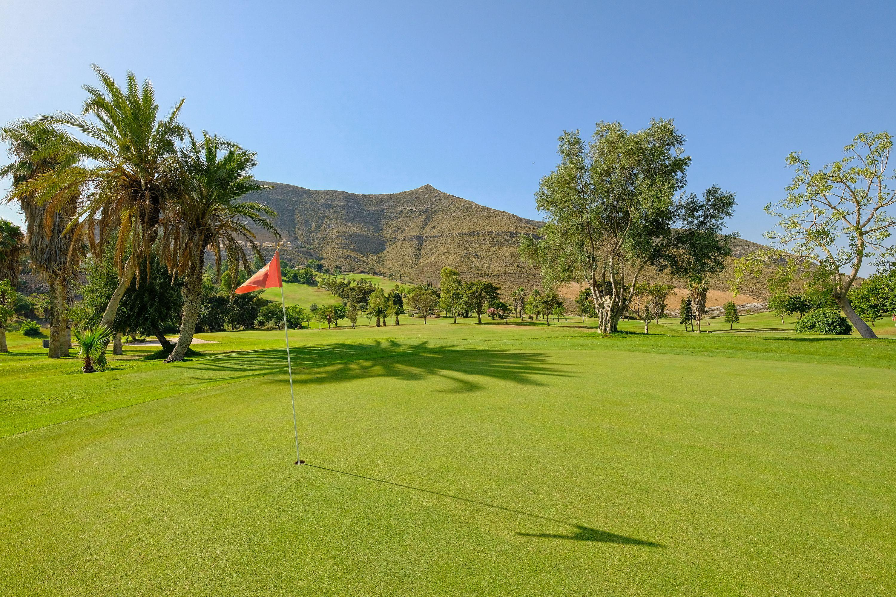 אגוואדולסה Hotel Envia Almeria Spa & Golf מראה חיצוני תמונה Golf course in La Quinta