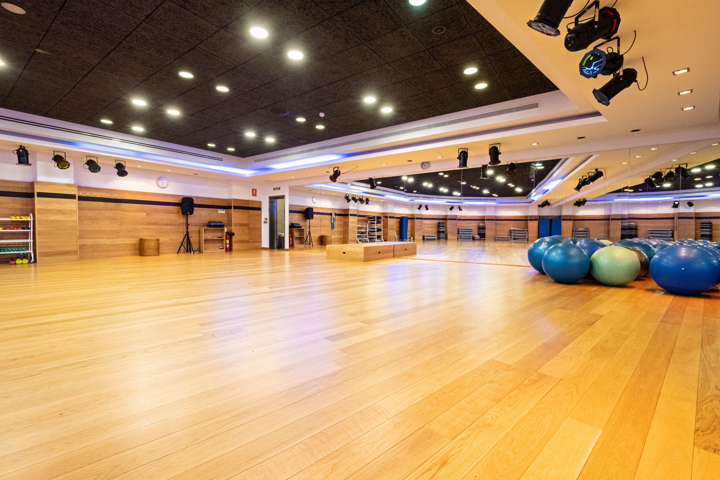 אגוואדולסה Hotel Envia Almeria Spa & Golf מראה חיצוני תמונה The Dance Studio